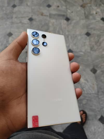 Samsung Galaxy S23 Ultra  12 / 512 Non-active + Box + Charger