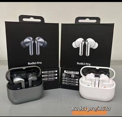 Earbuds Earphones headphones wireless & wired of different brands a