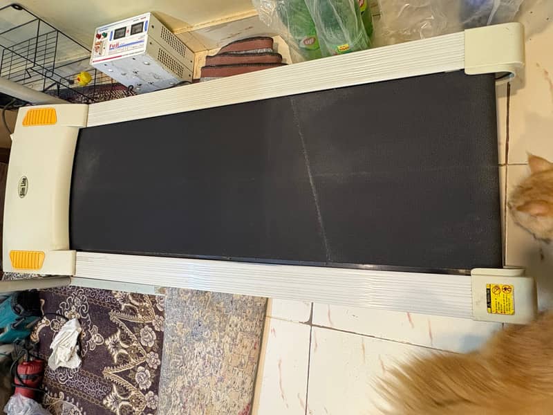 Automatic Slim Line Treadmill 3