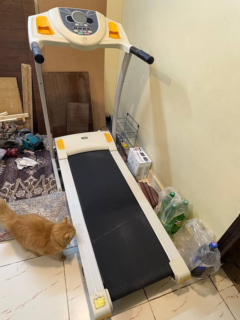 Automatic Slim Line Treadmill 4