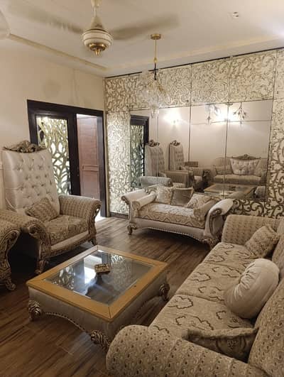 3 Bed dd Flat on Tariq Road.  Extravagant & Luxrious in furnishd condition