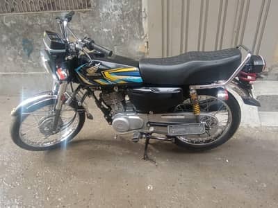 Honda CG125 RED COLOUR