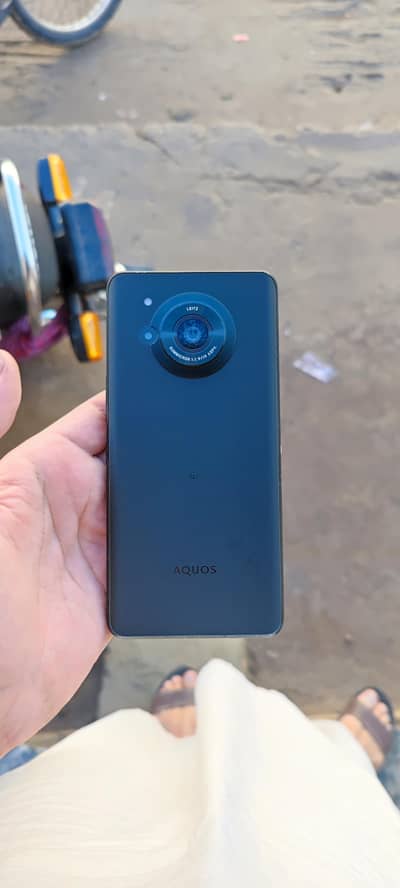 Aquos R7