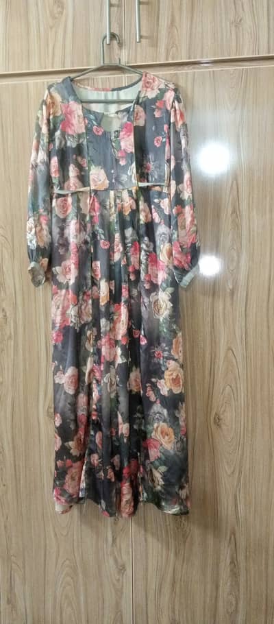 Brown silk full length fraq.