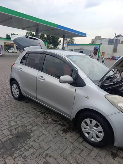 Toyota Vitz 2005 Model Registered 2007
