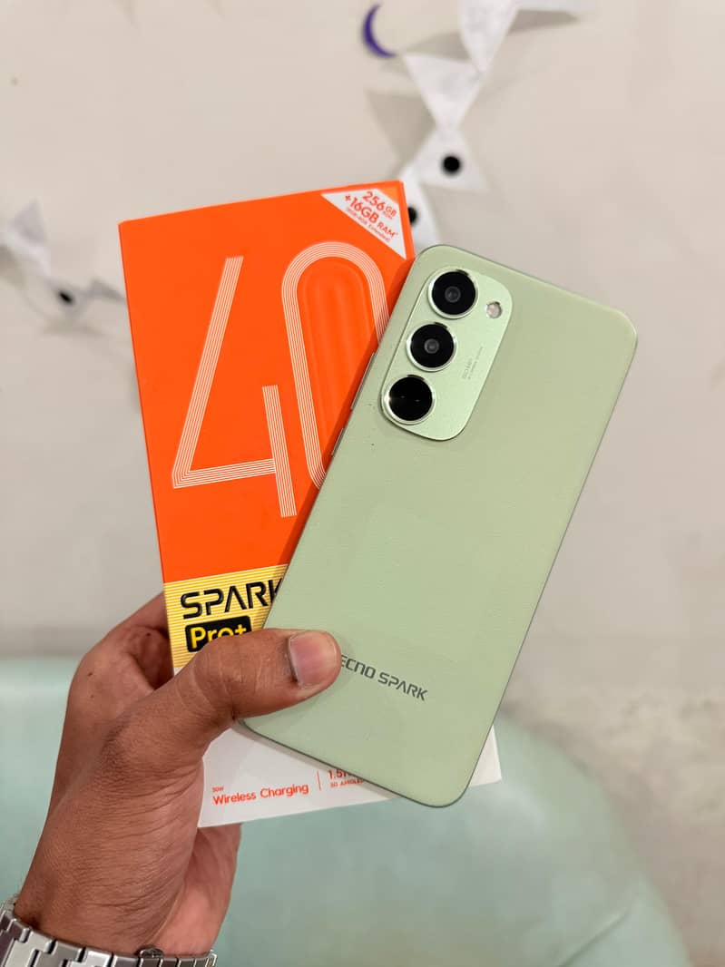 Techno Spark 40 pro plus 0