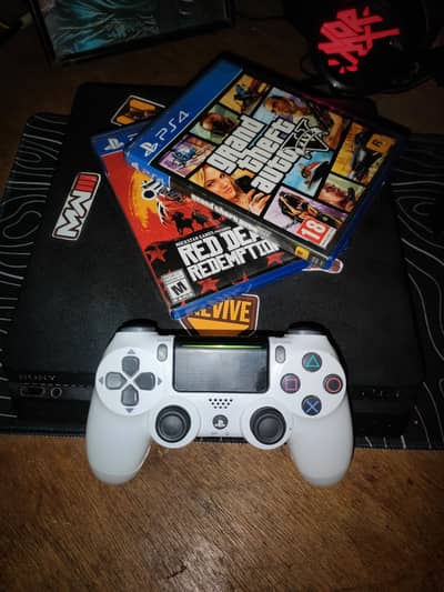 PS4 with 4 games