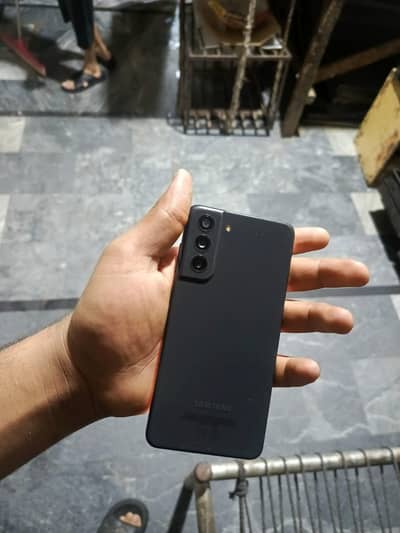 samsung s21fe5g with box 8gb 128gb sale exchage 03261625706