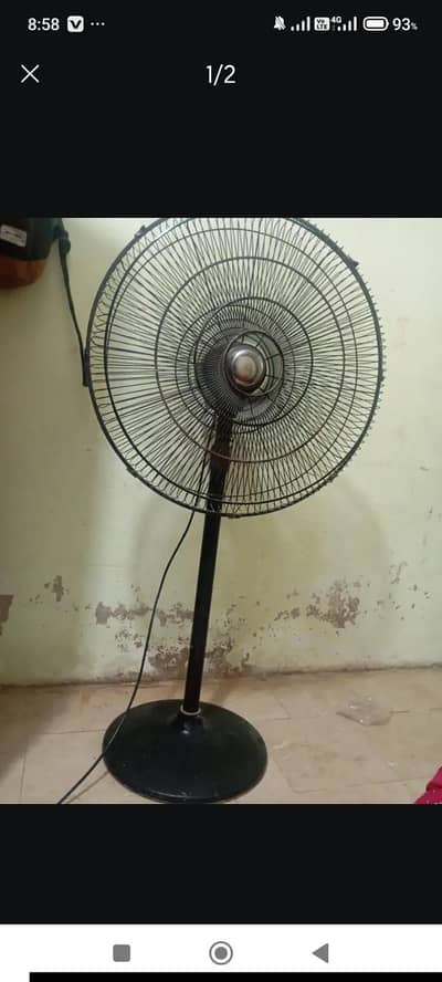 fans hai bhot Acha chalta hai koi masla nhi hai is me