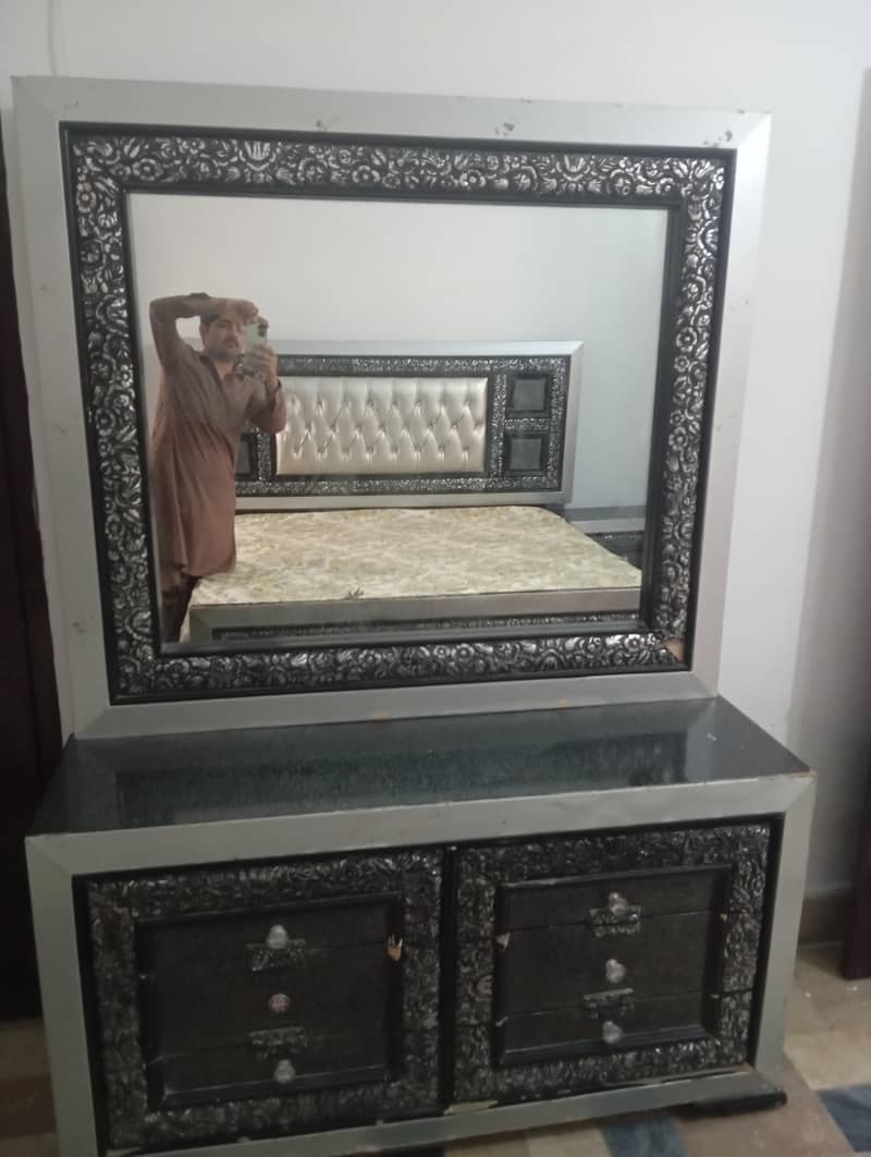 Bed with side table and Dressing table 1