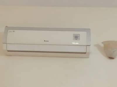 Gree 1.5 ton split Ac non inverter just cool Ac