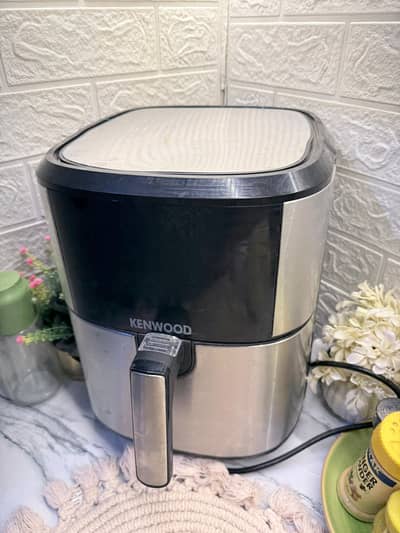 Kenwood Orignal 2 years warranty