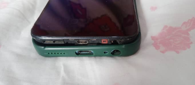 TECNO SPARK 4 (3GB / 32GB) Read Ad