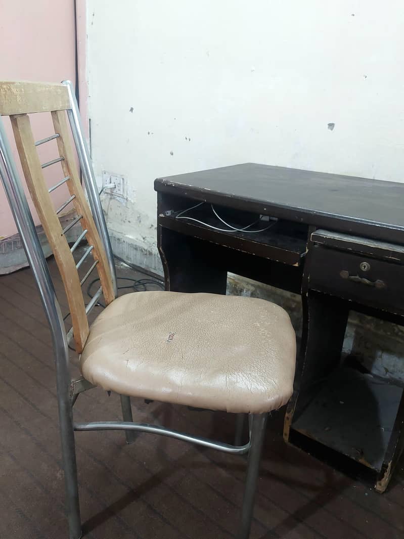 Study table and chair 1