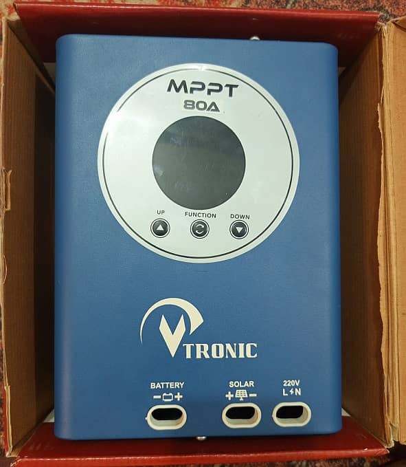 MPPT SOLAR CHARGE CONTROLLER 2