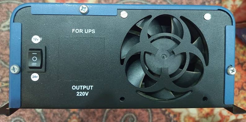 MPPT SOLAR CHARGE CONTROLLER 3