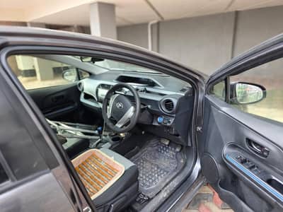 aqua car 10/10 condition