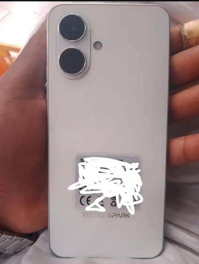 Tecno spark go 2 with box 10 month warranty 4/64 I need cash