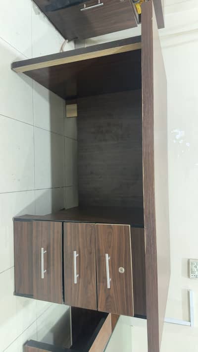 Office Furniture Complete Set.