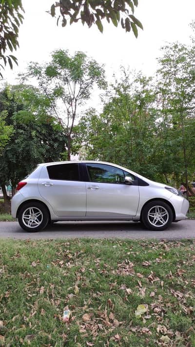 Toyota vitz, 2nd owner, only 53,000km driven.