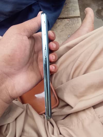 all ok ha box ha or charger original nhe ha koe falt nhe