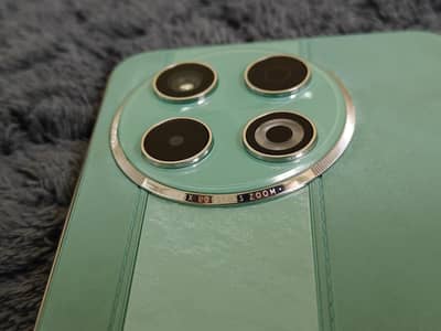 Techno spark 30 pro 10/10 box and charger