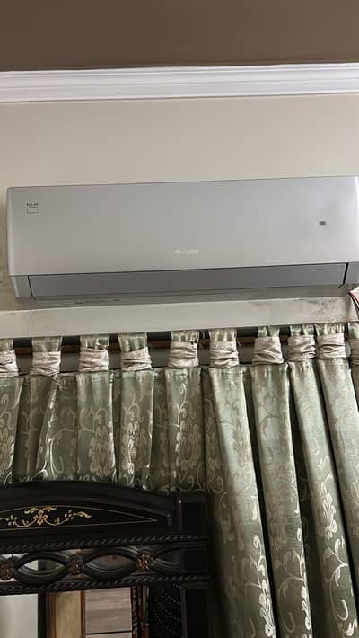 Gree ac for sale size 1.5 ton only 2 month used last year model 2025
