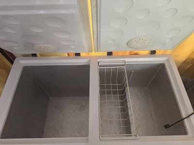 Dawlance 2 door deep freezer