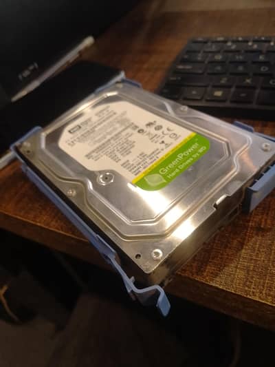 WD 1 TB hard drive 100% health