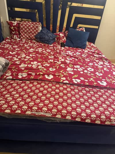 BED WITH MATTRESS AND DRESSING TABLE