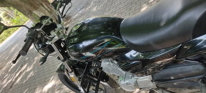 I am selling Yamaha 125 DX z. Its in new condition A1