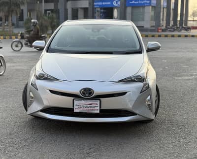 Toyota Prius Hybrid 2016 Model 2019 import Islamabad Reg