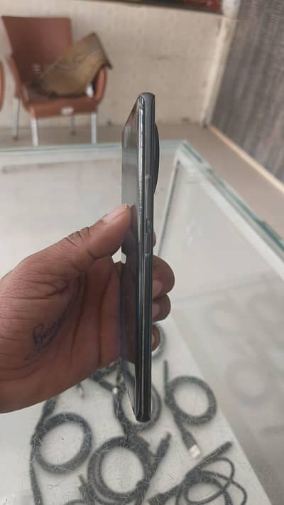 urgent sale no box only phone WhatsApp 03257700480