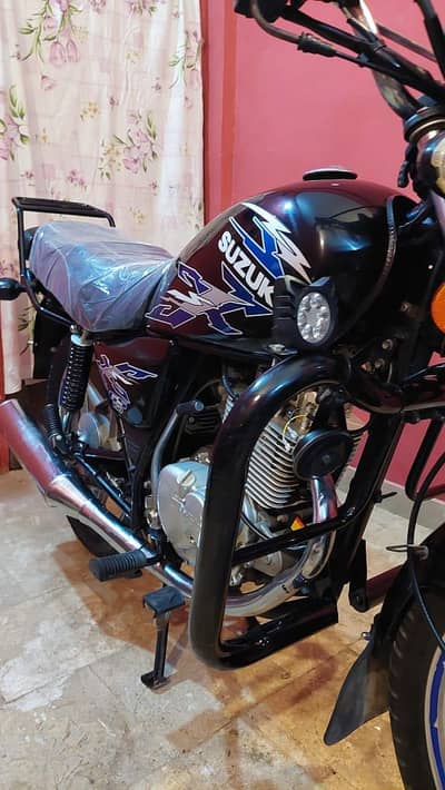 Suzuki GS 150 cc 2022 model only WhatsApp 03=22=80=68=114