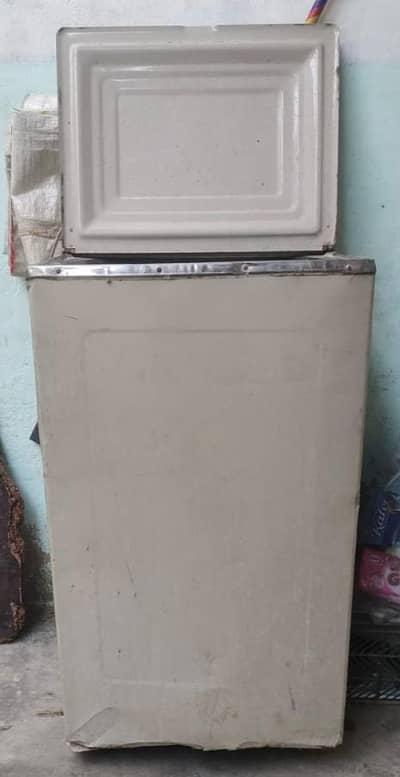 Steel body WASHING MACHINE WORKING GOOD 03122,810,637