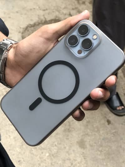 iPhone 13 Pro WhatsApp 03103815132