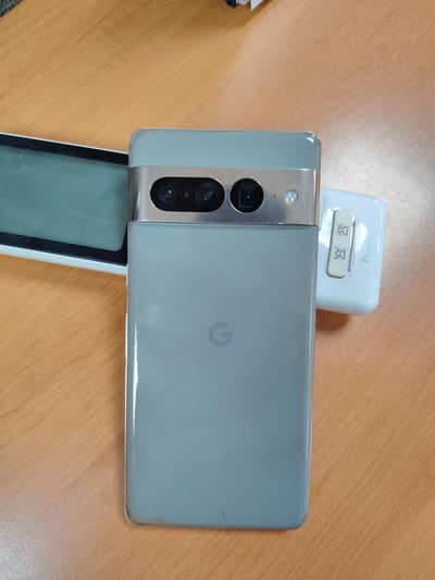 Google Pixel 7 Pro, 1 handed used, corner dotted, All okay