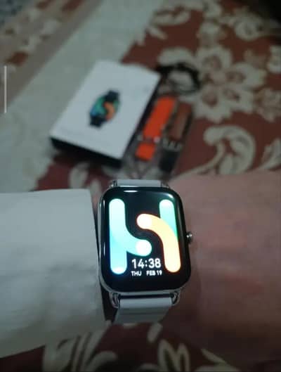 xiaomi hylouy r s 4 plus smartwatch in very good condition
