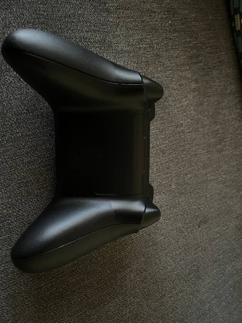 Xbox series X 2 controller box 5