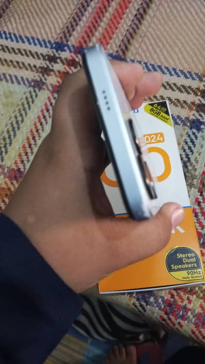 techno spark go 2024  ram 4+4 ron64  char ger be ha box be ha