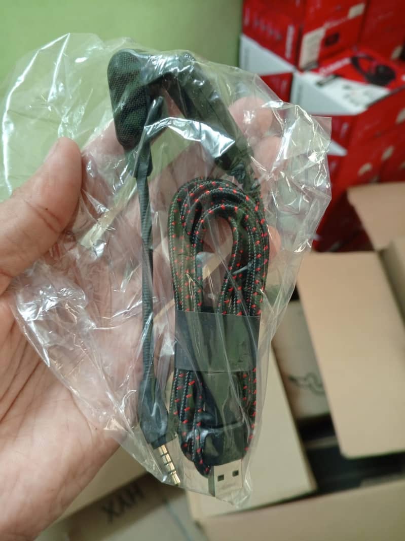 HyperX Cloud 3 Wired & Wireless Gaming Headphones - New Box Packed 4