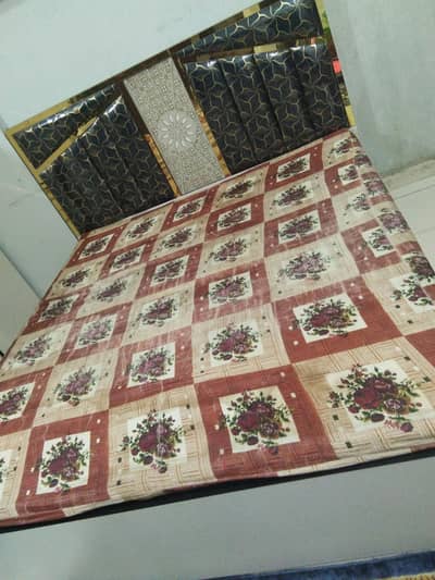 Bedroom set 03 PCs new condition with matress or puffy set