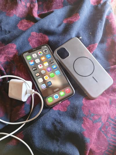 I phone 11 64. . . butter 97,%  factory unlock