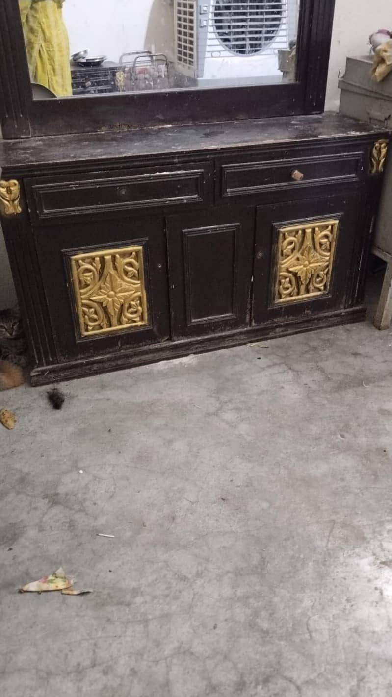 bad side table looking  mirror etc 2