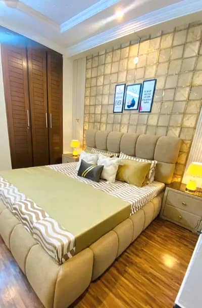 1 bed fully furnished luxurious apartment available super hot location