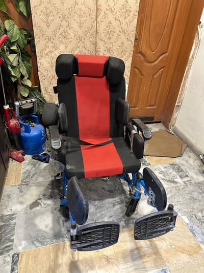 Manuel wheel chair in new condition contact 03324742251