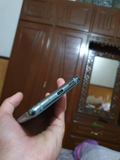 Samsung Galaxy S20 FE new condition need money  +92 346 4037312