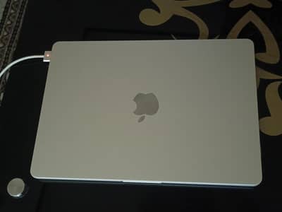 MacBook Air M4 chip 2025 , 13.6" display, WITH WARRANTY