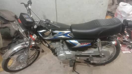 125 honda Black achi condition mai 0.3. 2.1. . 8.8. 73.312