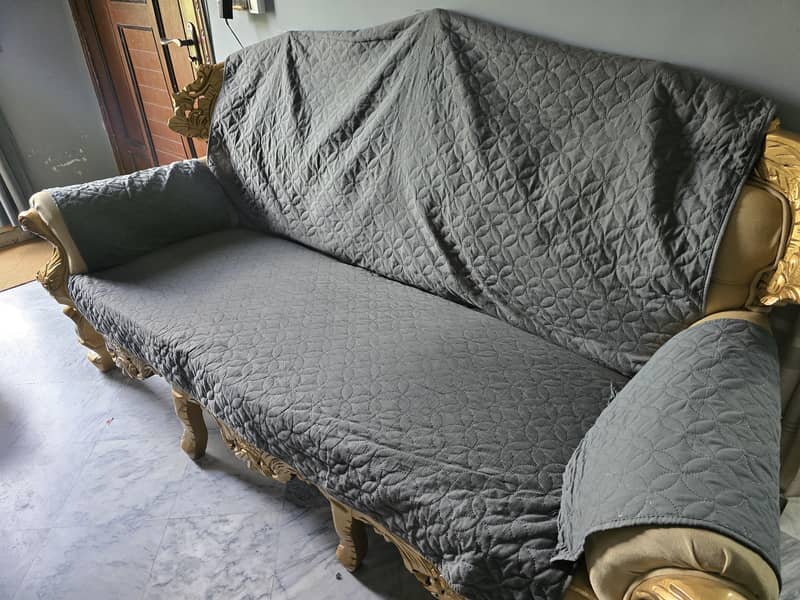 Premium 6 seater Sofa Set (10/10)  + Centre and Side Tables 5